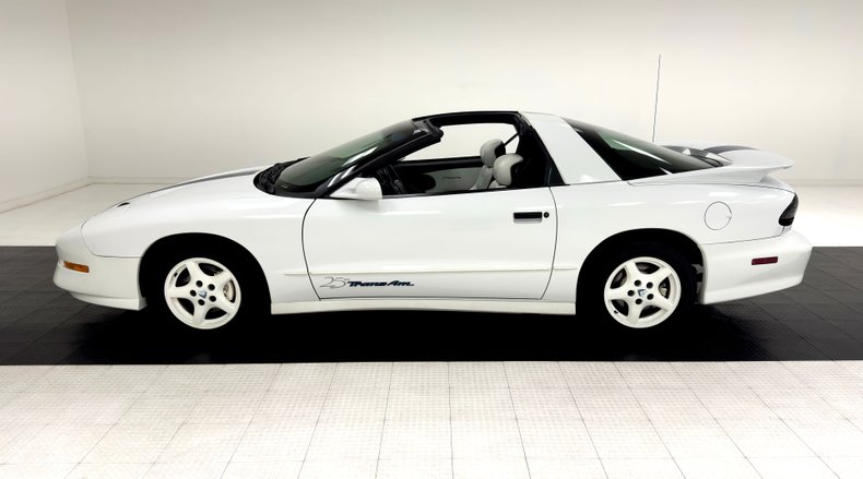 Pontiac-Firebird-1994-White-White-1