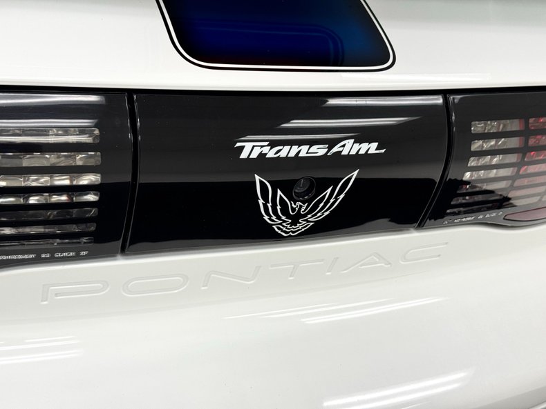 Pontiac-Firebird-1994-White-White-19