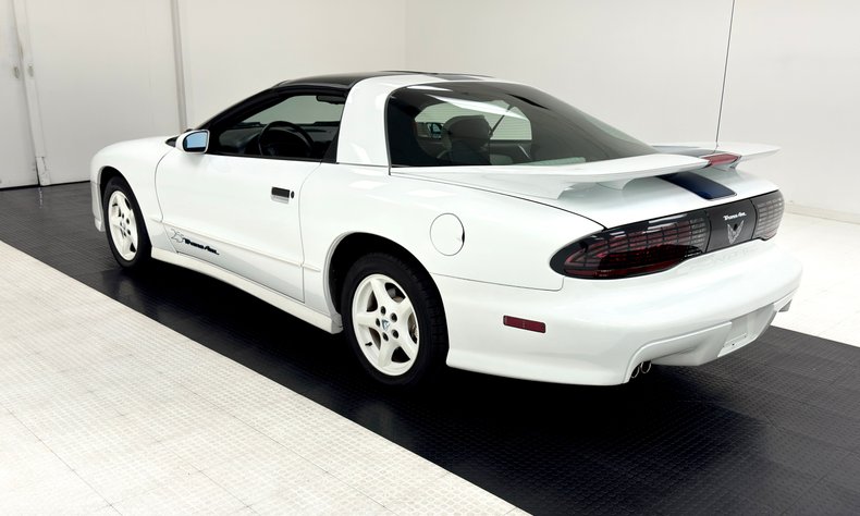 Pontiac-Firebird-1994-White-White-2