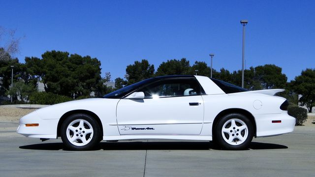 Pontiac-Firebird-1994-White-White-20