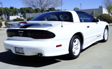 Pontiac-Firebird-1994-White-White-22
