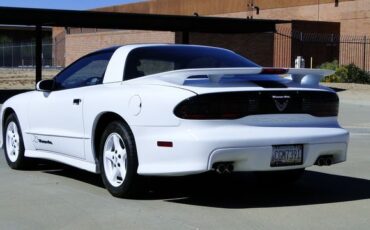 Pontiac-Firebird-1994-White-White-23