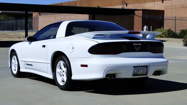 Pontiac-Firebird-1994-White-White-23