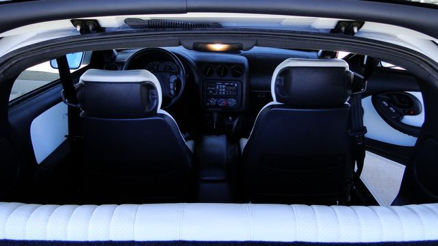 Pontiac-Firebird-1994-White-White-29