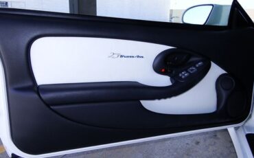 Pontiac-Firebird-1994-White-White-30