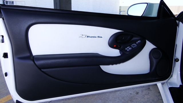 Pontiac-Firebird-1994-White-White-30