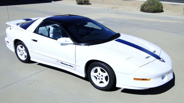 Pontiac-Firebird-1994-White-White-6