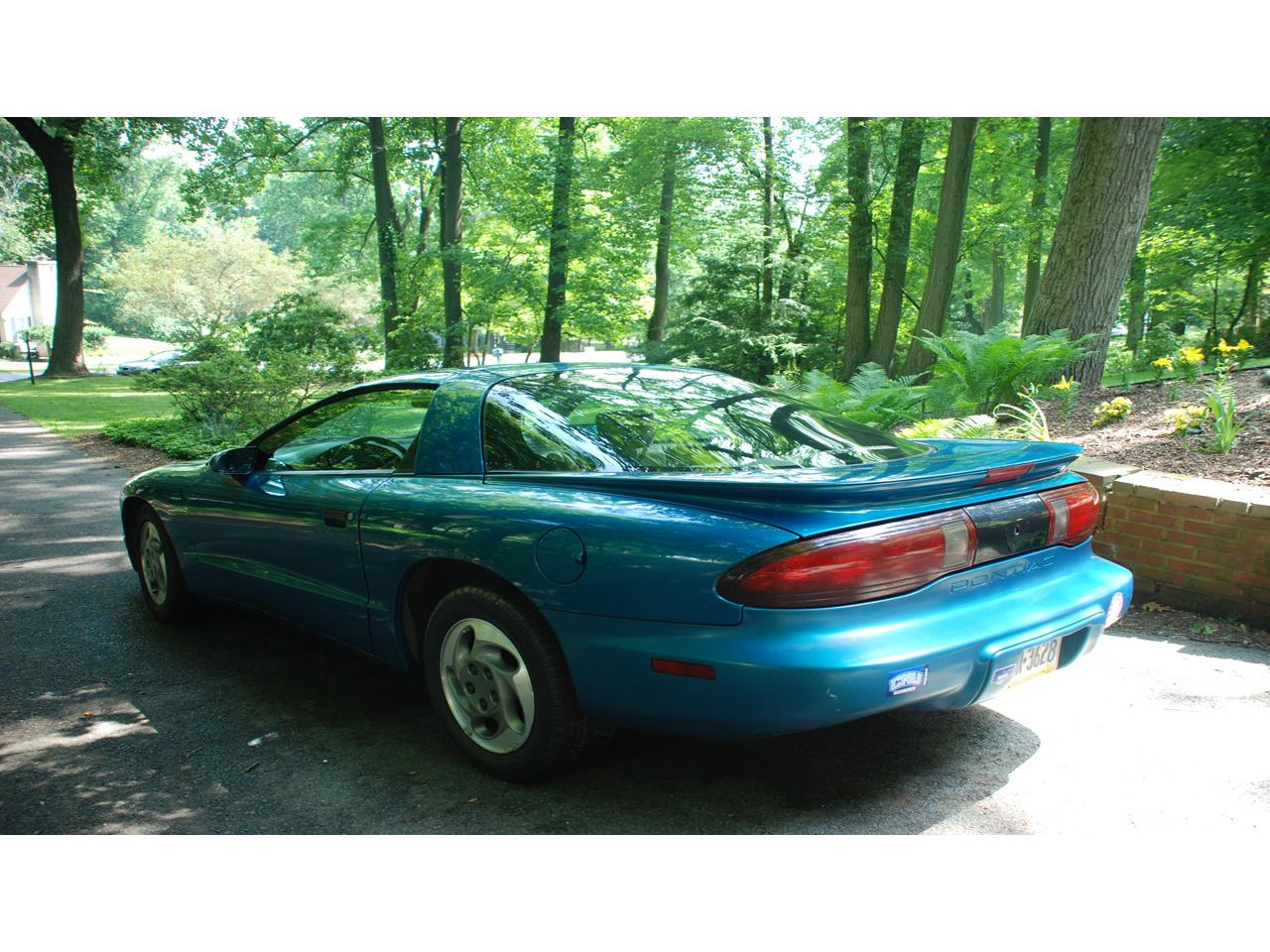 Pontiac-Firebird-1995-Teal-Blue-Metallic-Grey-3