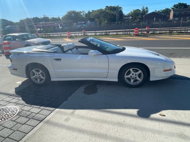 Pontiac-Firebird-1995-White-White-Leather-7