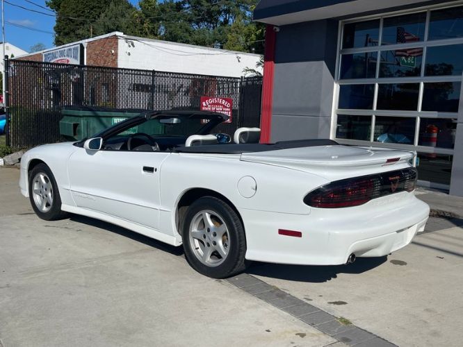 Pontiac-Firebird-1995-White-White-Leather-9