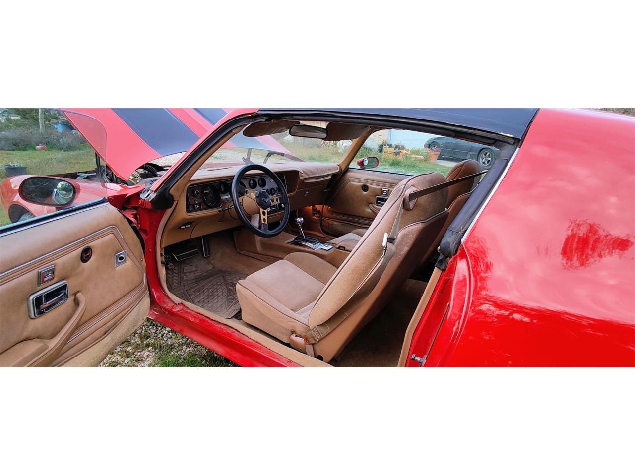 Pontiac-Firebird-formula-1978-Red-with-Black-Strip-Tan-11