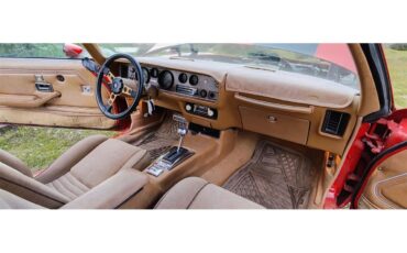 Pontiac-Firebird-formula-1978-Red-with-Black-Strip-Tan-12