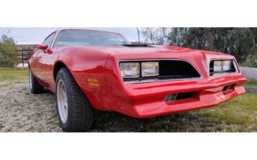 Pontiac-Firebird-formula-1978-Red-with-Black-Strip-Tan-2