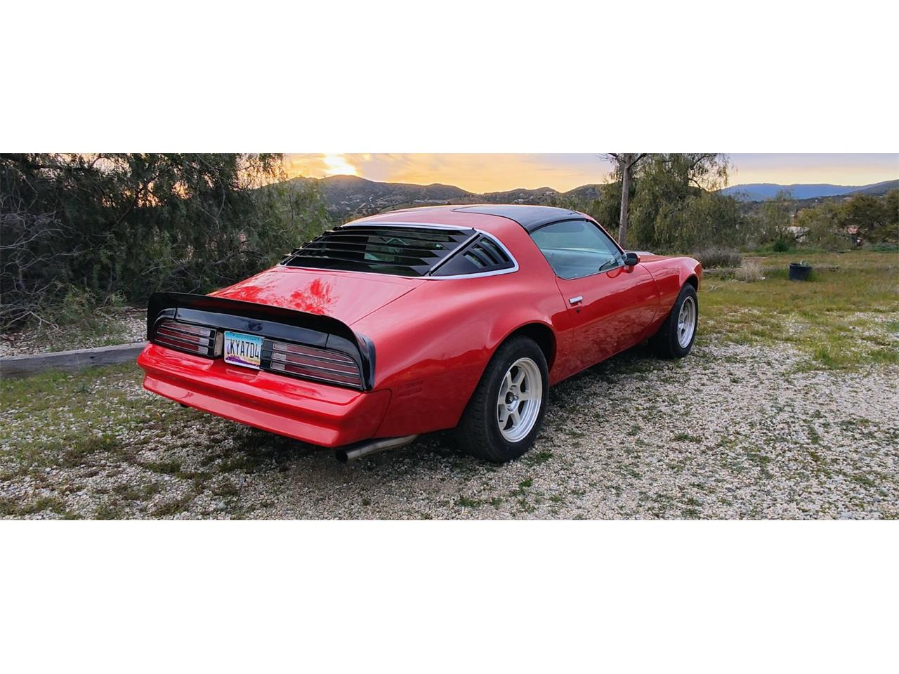 Pontiac-Firebird-formula-1978-Red-with-Black-Strip-Tan-5