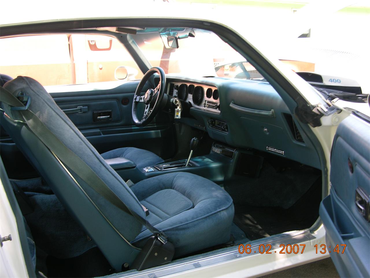 Pontiac-Firebird-trans-am-1975-White-baby-blue-7