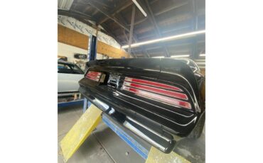 Pontiac-Firebird-trans-am-1977-Black-Bucskin-12