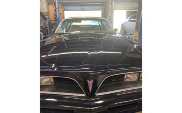 Pontiac-Firebird-trans-am-1977-Black-Bucskin-3