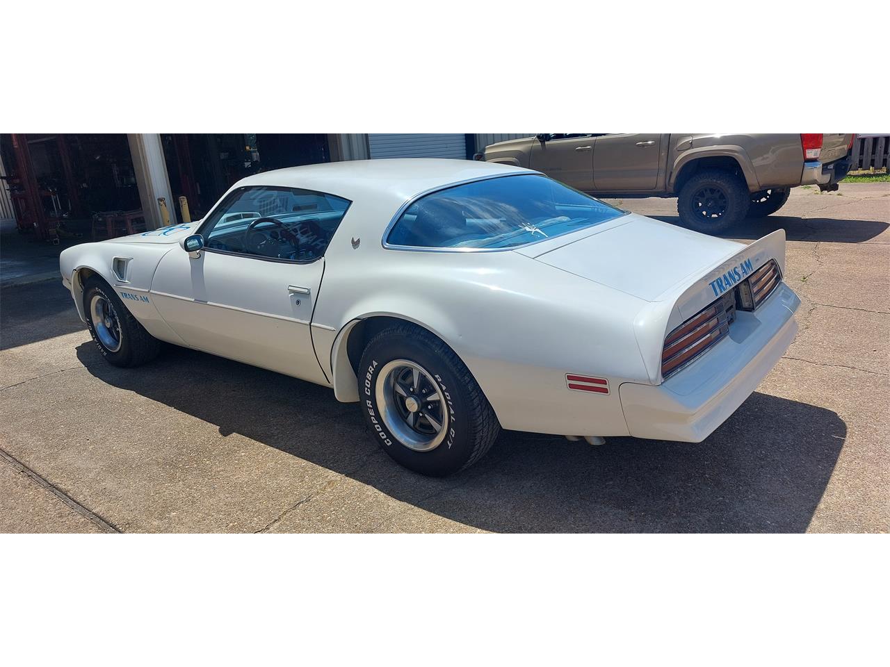 Pontiac-Firebird-trans-am-1978-White-Lt-Blue-18