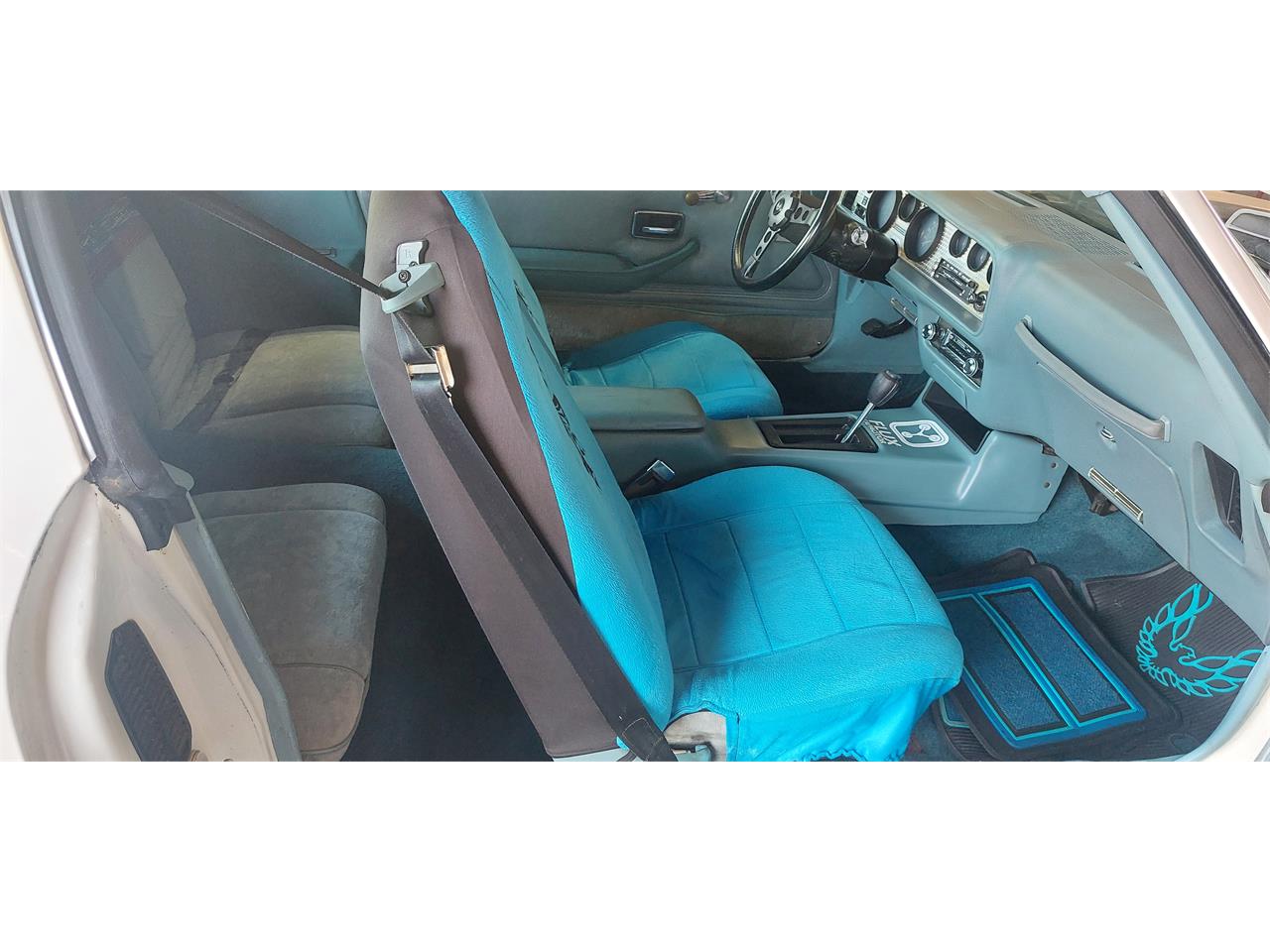 Pontiac-Firebird-trans-am-1978-White-Lt-Blue-22