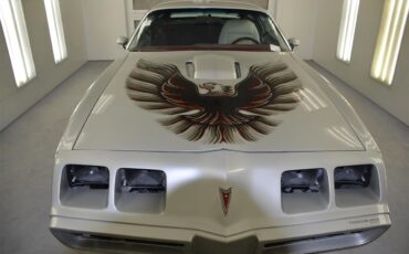 Pontiac-Firebird-trans-am-1979-Silver-OysterCarmine-Red-1