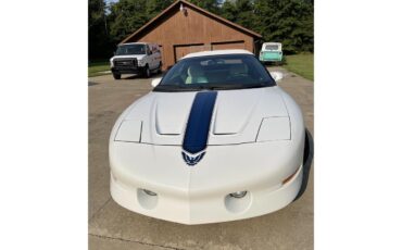 Pontiac-Firebird-trans-am-1994-Bright-white-primary-White-1