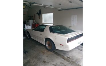 Pontiac-Firebird-trans-am-gta-1989-White-Grey-7