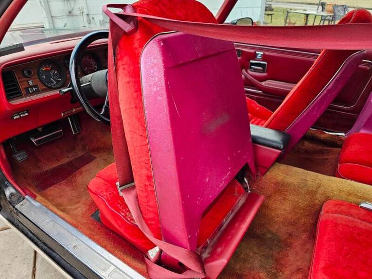 Pontiac-Formula-1978-black-red-24