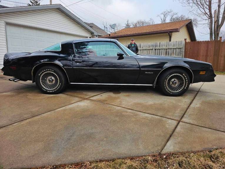 Pontiac-Formula-1978-black-red-4