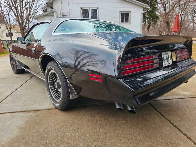 Pontiac-Formula-1978-black-red-7