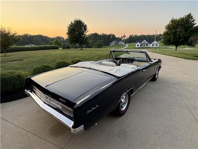 Pontiac-GTO-1964-2-Door-Convertible-20