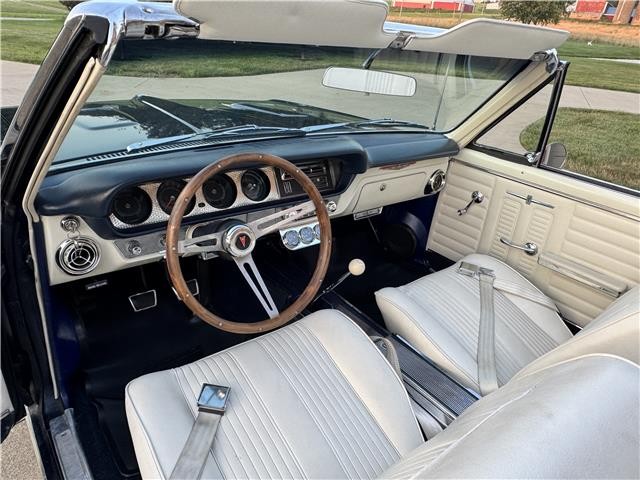 Pontiac-GTO-1964-2-Door-Convertible-39