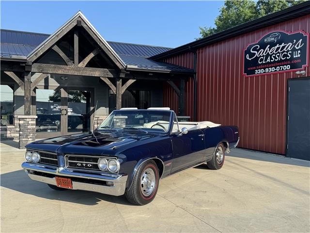 Pontiac-GTO-1964-2-Door-Convertible