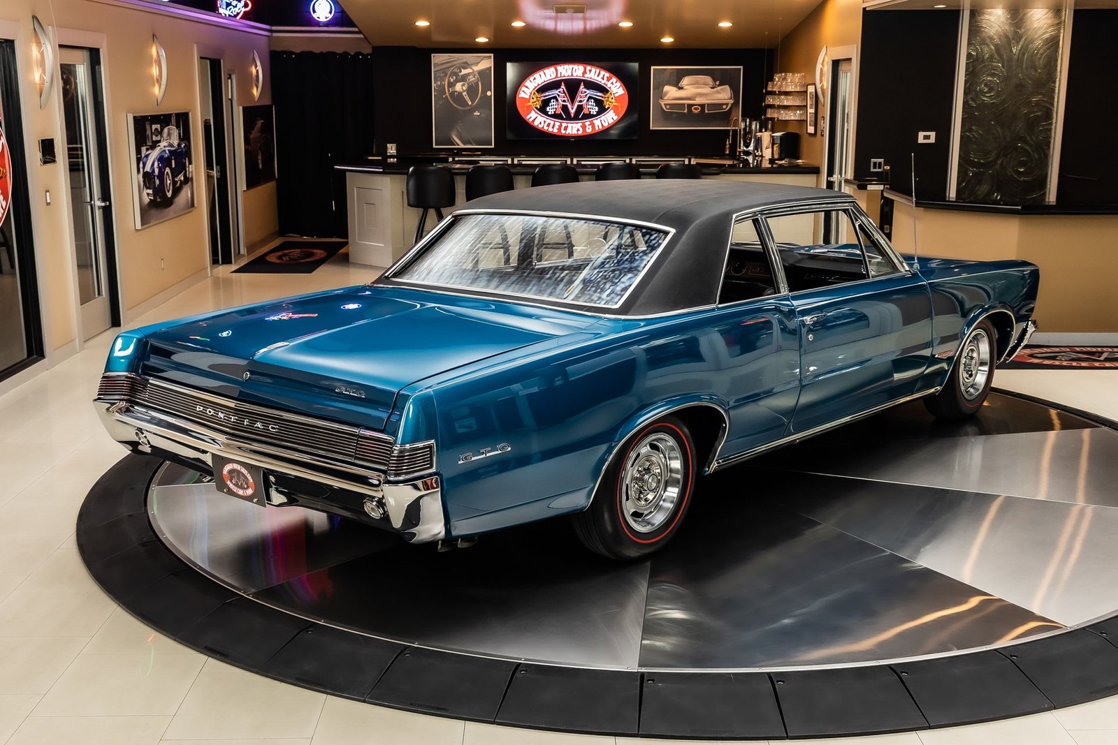 Pontiac-GTO-1965-Coupe-13