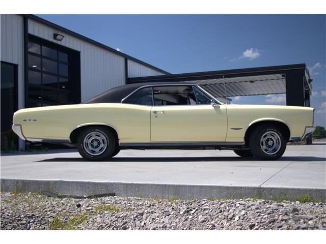 Pontiac-GTO-1966-Hardtop-19
