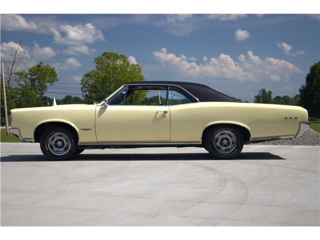 Pontiac-GTO-1966-Hardtop-38