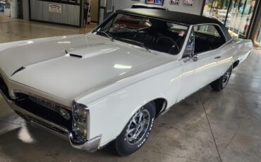 Pontiac-GTO-1967-2-dr-17