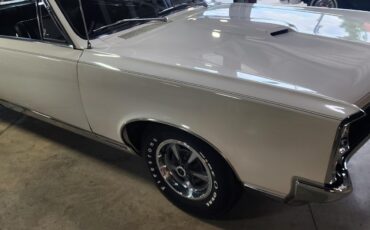 Pontiac-GTO-1967-2-dr-24
