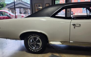 Pontiac-GTO-1967-2-dr-26