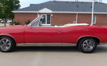 Pontiac-GTO-1967-CONVERTIBLE-26