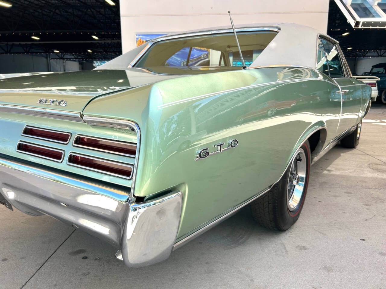 Pontiac-GTO-1967-Convertible-13
