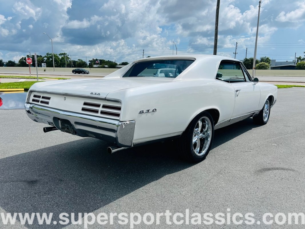 Pontiac-GTO-1967-Coupe-5