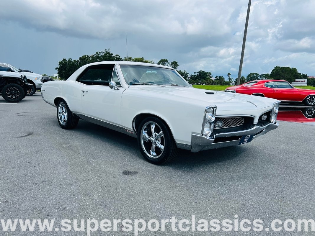 Pontiac-GTO-1967-Coupe-7