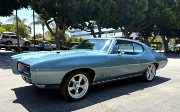 Pontiac-GTO-1968-Coupe-2