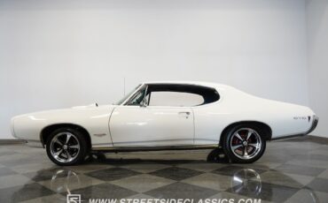 Pontiac-GTO-1968-Coupe-2