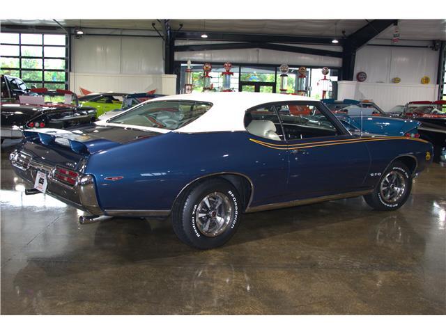 Pontiac-GTO-1969-2-Door-9