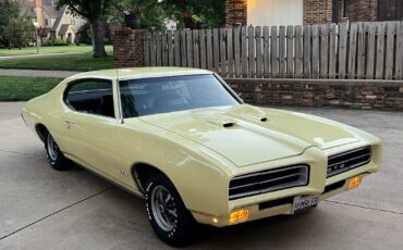 Pontiac-GTO-1969-Coupe-1