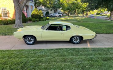 Pontiac-GTO-1969-Coupe-2