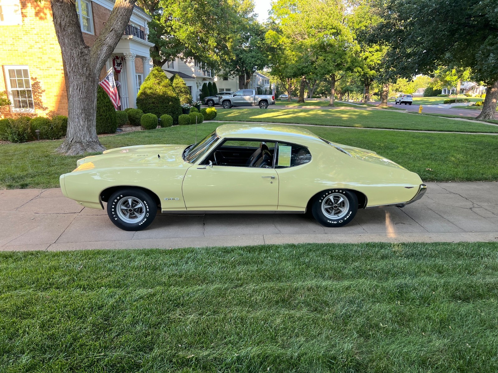 Pontiac-GTO-1969-Coupe-2