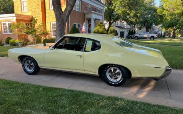 Pontiac-GTO-1969-Coupe-4