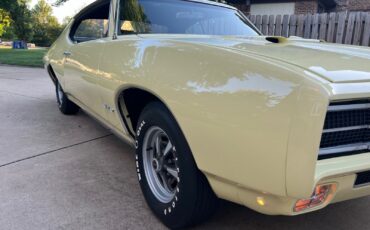 Pontiac-GTO-1969-Coupe-9